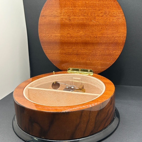 Reuge Music Box The Four Seasons Summer Butterfly Floral Inlaid Wood - Picture 5 of 16